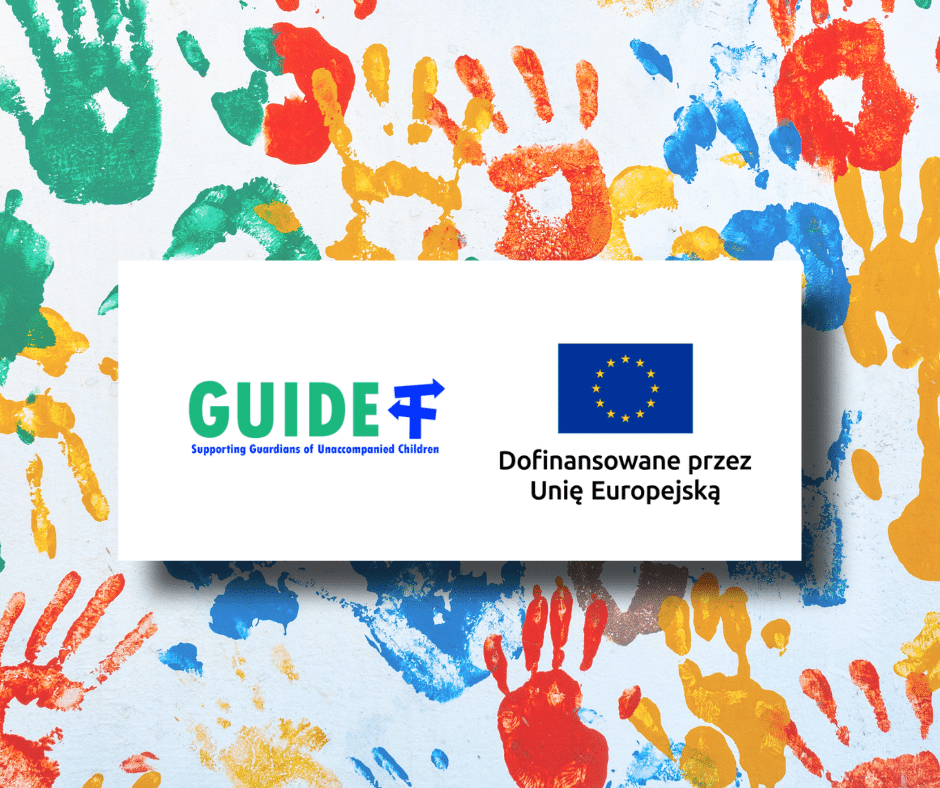 Grafika z logotypami projektu Gajd i Unii Europejskiej (z dopiskiem "Dofinansowane przez Unię Europejską") na tle obrazka z odciśniętymi dłońmi w różnych kolorach.